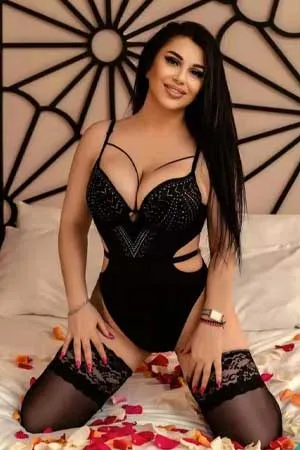 Village Girl Escorts in Laxmi Nagar